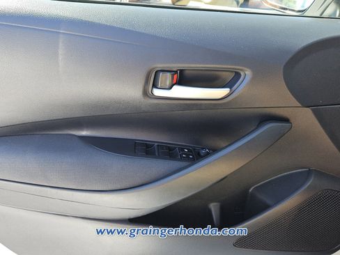 Used 2021 Toyota Corolla LE FWD image 23