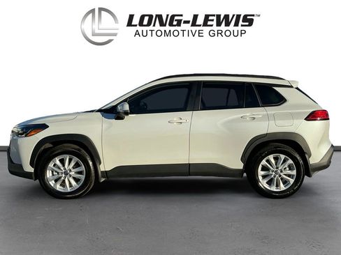 Used 2024 Toyota Corolla Cross LE w/ Moonroof Package image 2