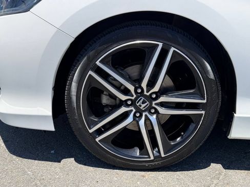 Used 2016 Honda Accord Sport image 10