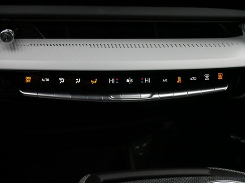 Certified 2025 Cadillac Optiq Luxury 2 w/ LPO, Floor Liner Package image 23