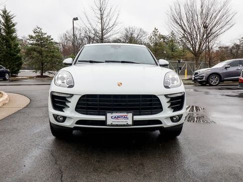 Used 2018 Porsche Macan AWD/4WD image 2