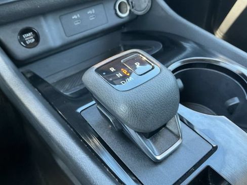Used 2025 Nissan Rogue SV FWD image 18