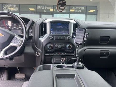 Used 2019 Chevrolet Silverado 1500 LT w/ All-Star Edition AWD/4WD image 17