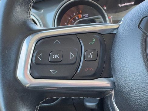 Used 2021 Jeep Wrangler Unlimited Sahara AWD/4WD image 19