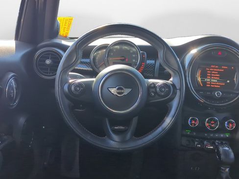 Used 2017 MINI Cooper S image 10