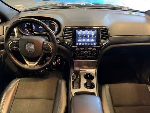 Used 2021 Jeep Grand Cherokee Laredo X RWD image 19