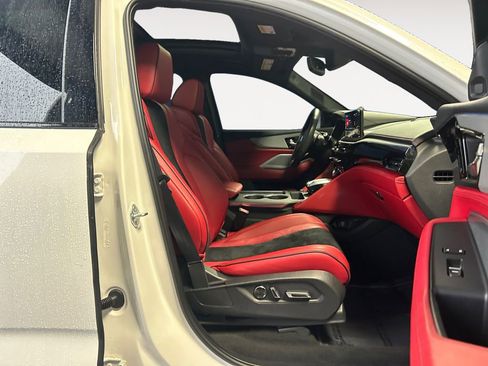 Used 2025 Acura MDX A-Spec image 11