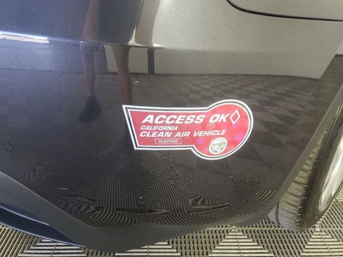 Used 2024 Tesla Model Y Long Range image 30