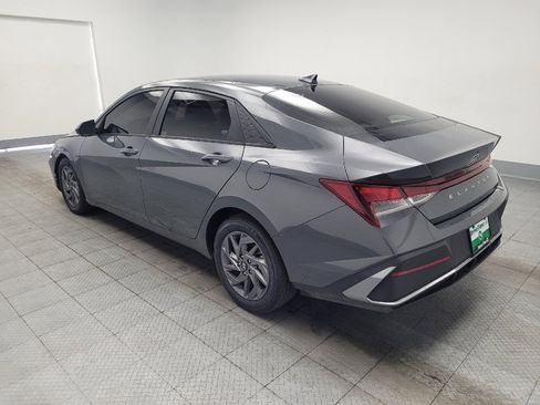 Used 2024 Hyundai Elantra SEL FWD image 5