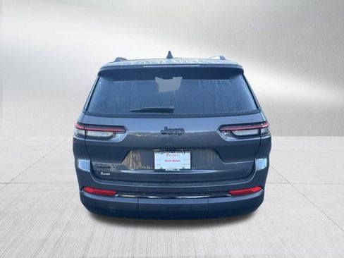 New 2025 Jeep Grand Cherokee L Altitude image 6