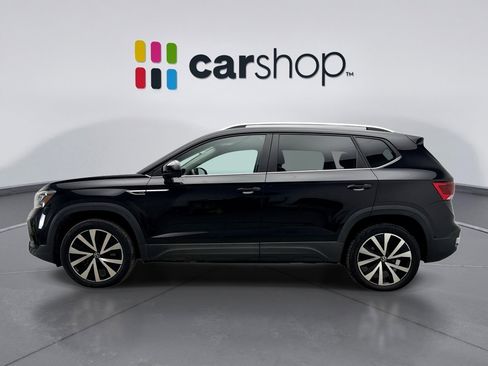 Used 2022 Volkswagen Taos SE image 2