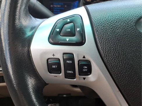 Used 2013 Ford Explorer XLT AWD/4WD image 15
