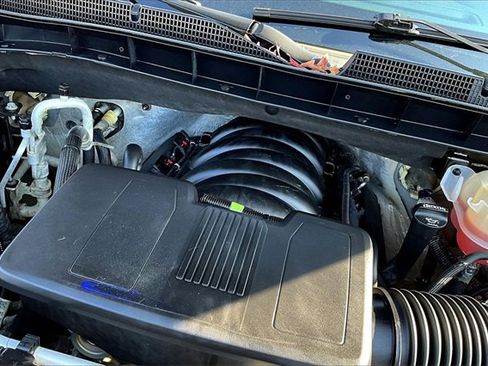 Used 2019 GMC Sierra 1500 SLE image 27