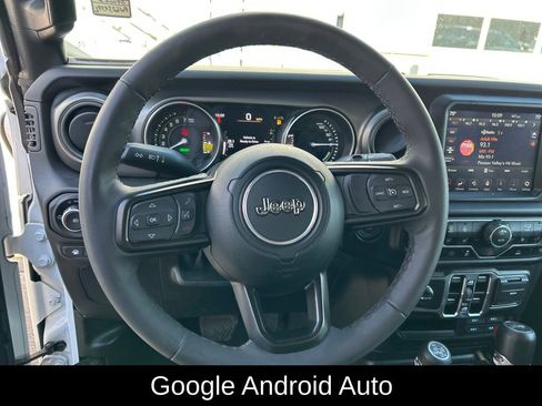 Used 2023 Jeep Wrangler Unlimited w/ Sun & Screen Package AWD/4WD image 15