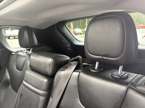 Used 2019 Jeep Cherokee Latitude Plus w/ Comfort/Convenience Group AWD/4WD image 17