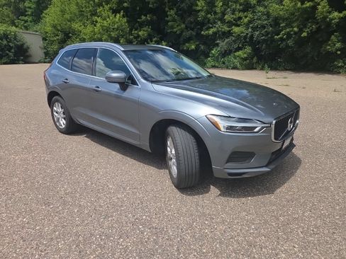 Used 2020 Volvo XC60 T5 Momentum w/ Protection Package AWD/4WD image 21