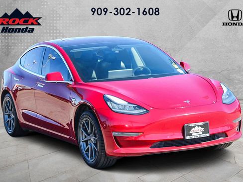 Used 2017 Tesla Model 3 Long Range image 3