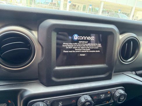 Used 2020 Jeep Gladiator Sport w/ Quick Order Package 24S AWD/4WD image 8