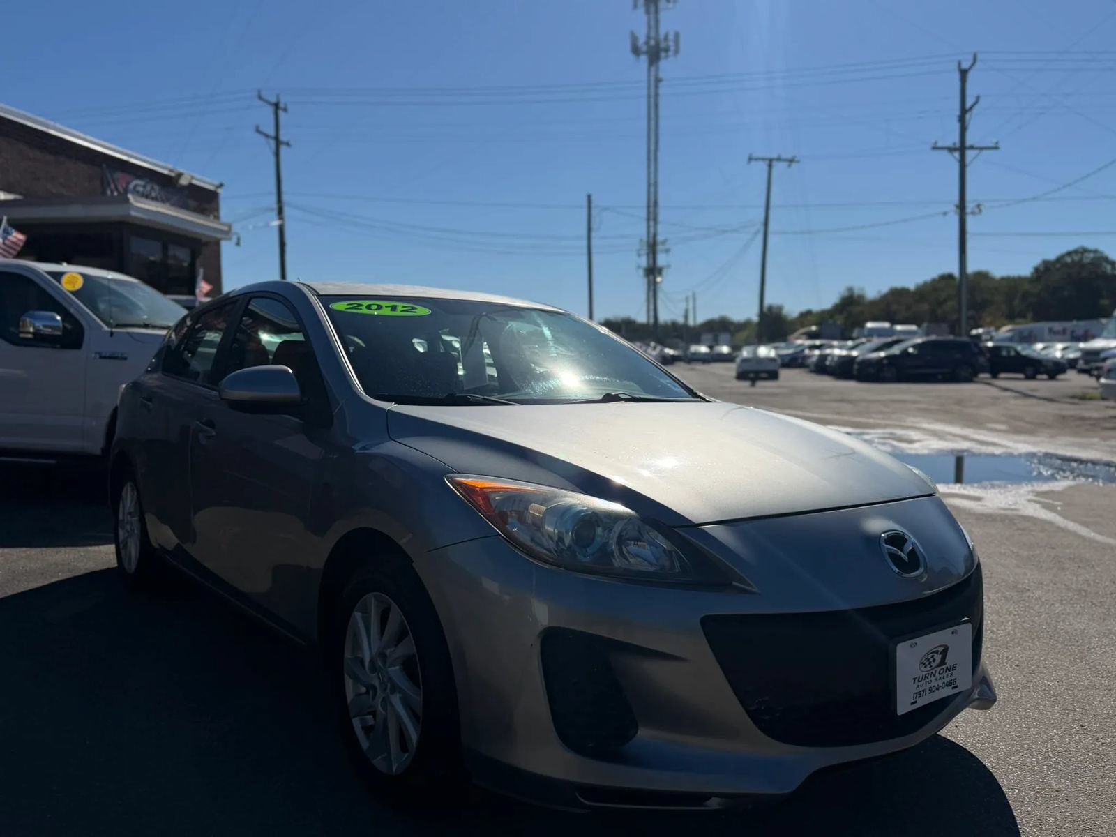 Used 2012 MAZDA MAZDA3 i Touring FWD image 3