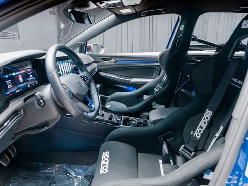 Used 2023 Volkswagen Golf 20th Anniversary Edition image 43