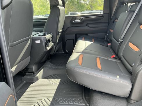New 2026 GMC Sierra 2500 AT4 w/ AT4 Premium Plus Package AWD/4WD image 15
