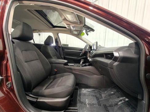 Used 2023 Nissan Altima 2.5 SV w/ SV Premium Package AWD/4WD image 22