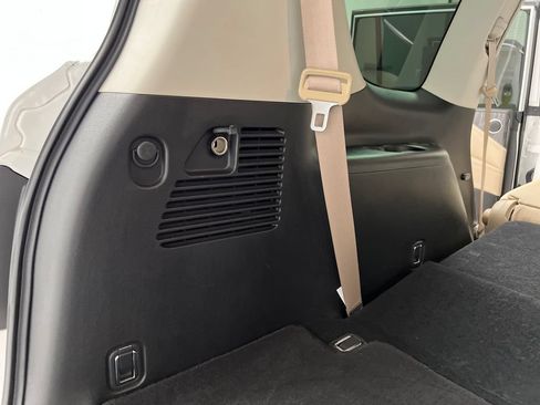 Used 2022 Nissan Armada Platinum w/ Captain's Chairs Package RWD image 50