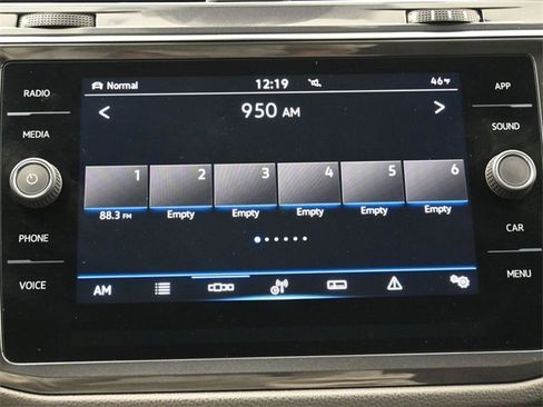 Used 2022 Volkswagen Tiguan SE R-Line image 20