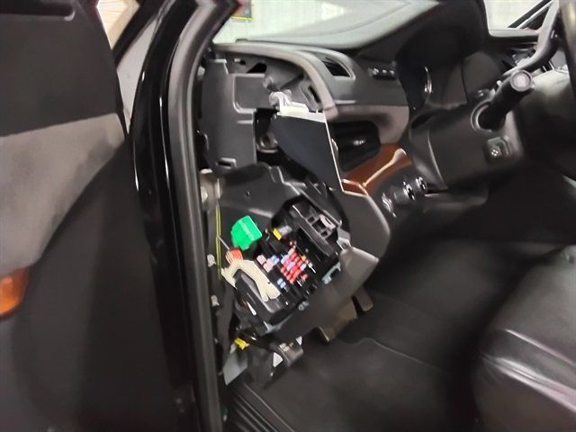 Used 2019 Cadillac Escalade Luxury AWD/4WD image 21