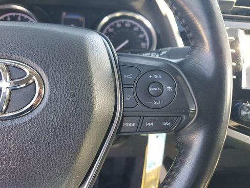 Used 2019 Toyota Camry SE image 24