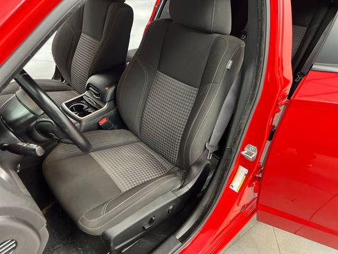 Used 2023 Dodge Charger SXT RWD image 9