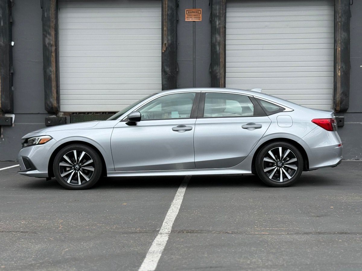 Used 2024 Honda Civic EX image 7