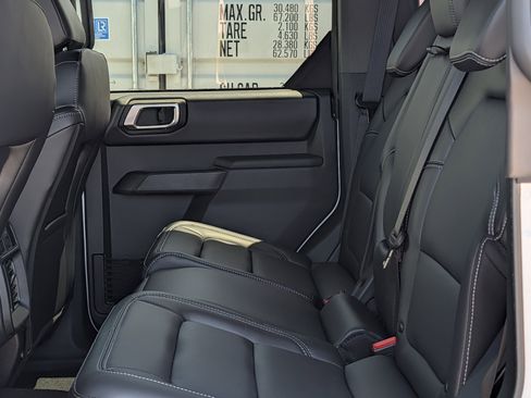 New 2026 Ford Bronco Outer Banks AWD/4WD image 15