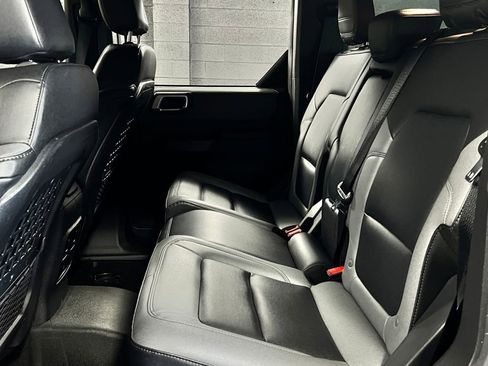 Used 2024 Ford Bronco Black Diamond AWD/4WD image 18