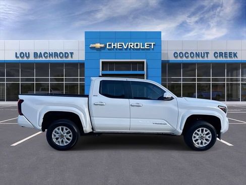 Used 2024 Toyota Tacoma SR5 RWD image 9
