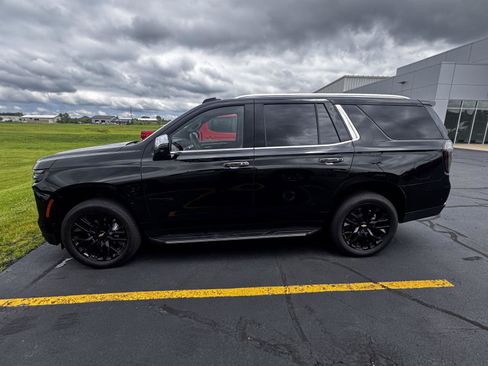 Used 2026 Chevrolet Tahoe Premier AWD/4WD image 2