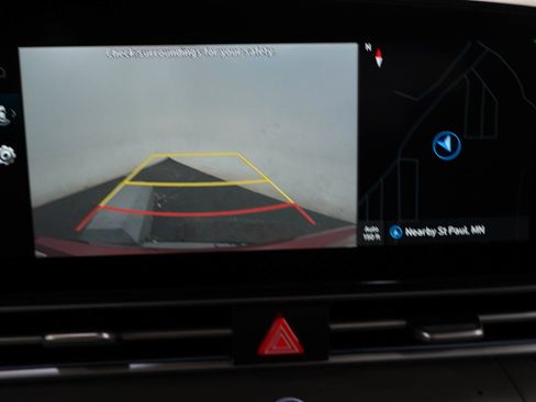 Used 2025 Hyundai Elantra SEL FWD image 50
