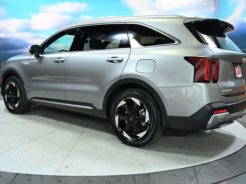 Used 2025 Kia Sorento SX Prestige image 6