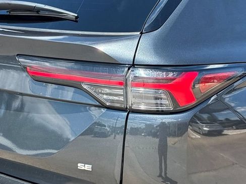 Used 2025 Mitsubishi Outlander SE AWD/4WD image 32