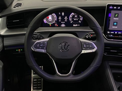 New 2026 Volkswagen Tiguan SE R-Line image 15