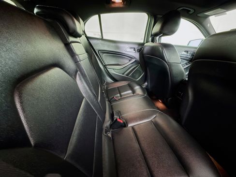 Used 2017 Mercedes-Benz GLA 250 4MATIC image 25