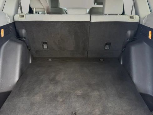Used 2017 Honda CR-V LX image 19