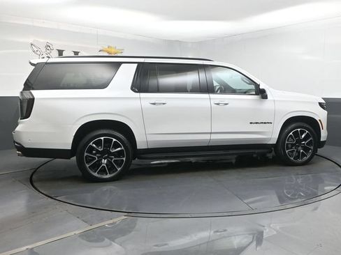 Used 2025 Chevrolet Suburban RST w/ Comfort Package AWD/4WD image 42