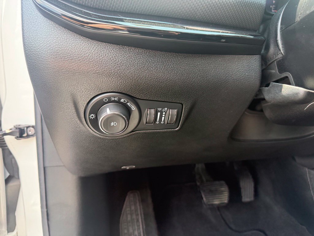 Used 2022 Jeep Compass Latitude AWD/4WD image 15