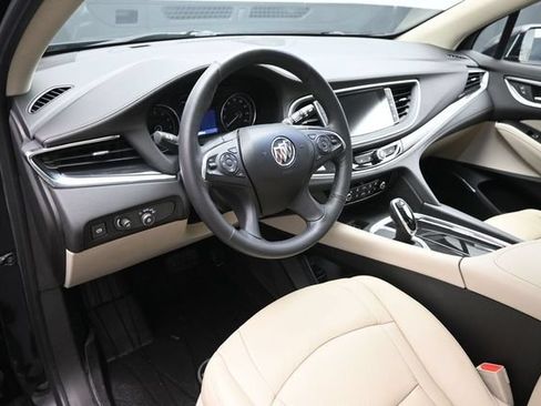 Used 2020 Buick Enclave Premium w/ Sun and Sites Package AWD/4WD image 9