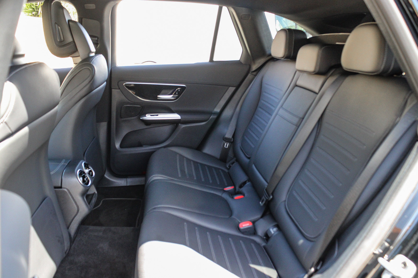 Certified 2026 Mercedes-Benz GLC 300 4MATIC image 19