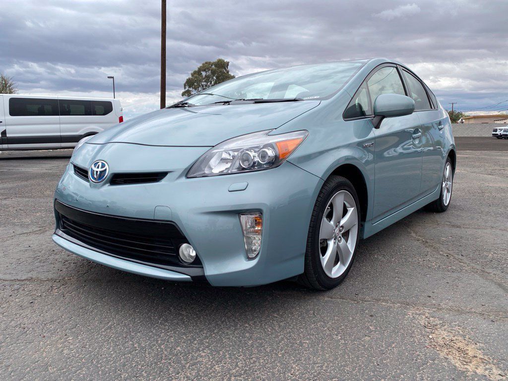 Used 2012 Toyota Prius Five FWD image 2