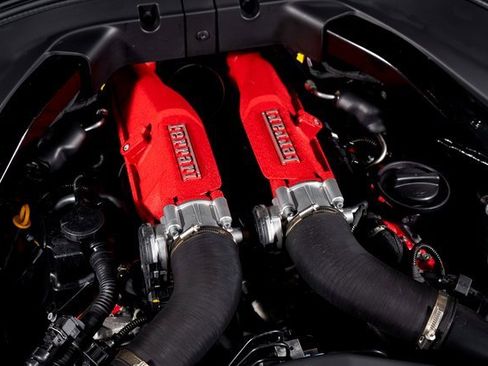 Certified 2020 Ferrari Portofino image 15