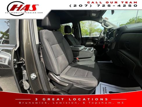 Used 2023 Chevrolet Silverado 2500 Custom w/ Custom Value Package AWD/4WD image 11