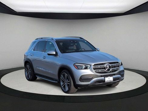 Used 2022 Mercedes-Benz GLE 450 4MATIC image 2